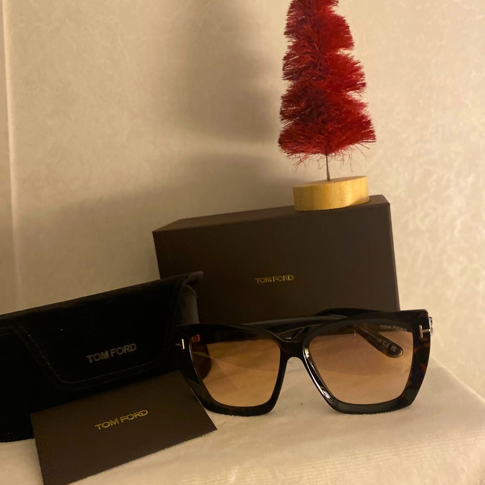 Tom Ford suns